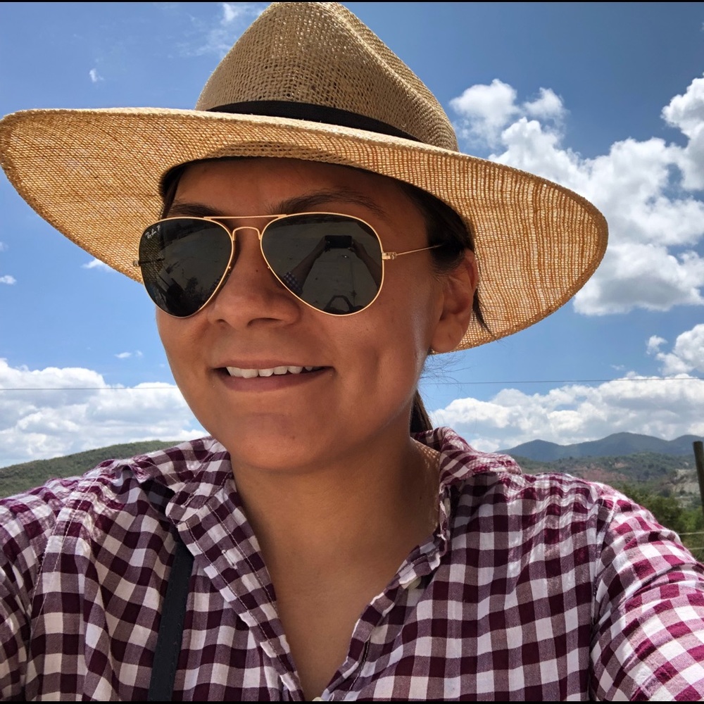 Meet your Posher, Isabel